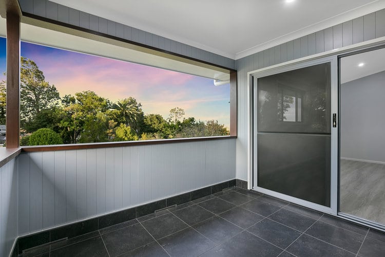 Verandah area with sliding doors